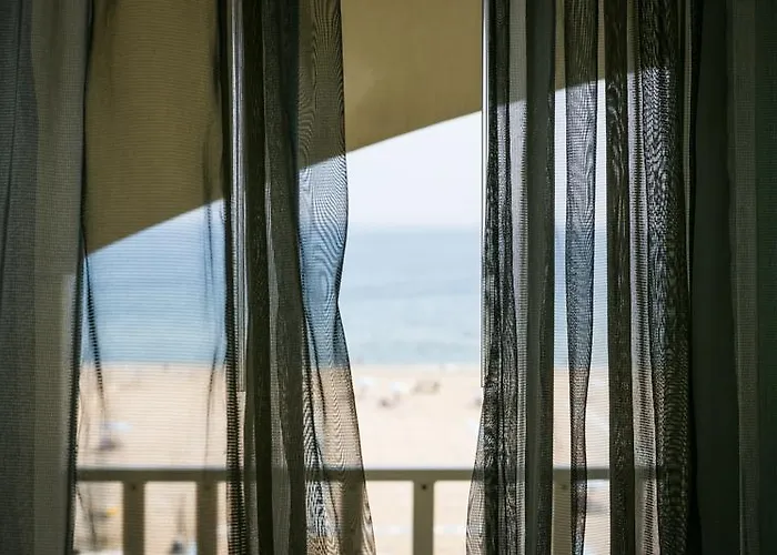 Отель Yes Touring & Римини