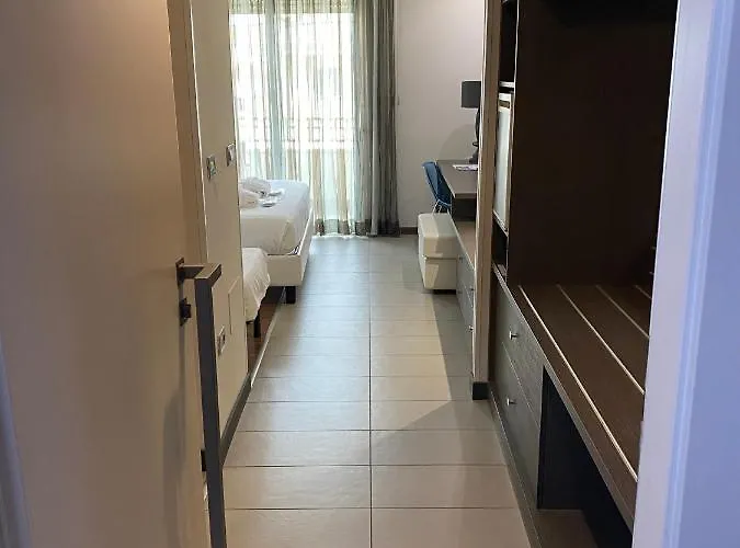 Yes Touring & 4* Римини