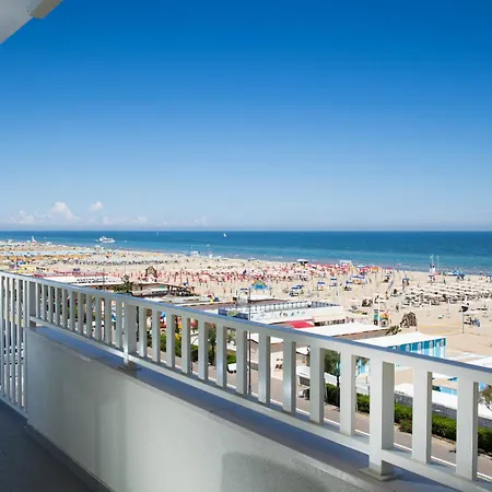 Yes Touring & 호텔