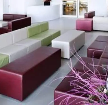 Hotell Yes Touring & 4*
