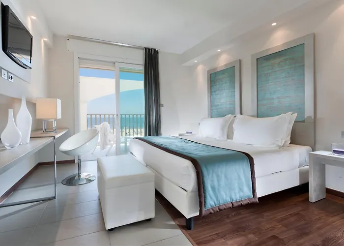 Hotel Yes Touring & 4*