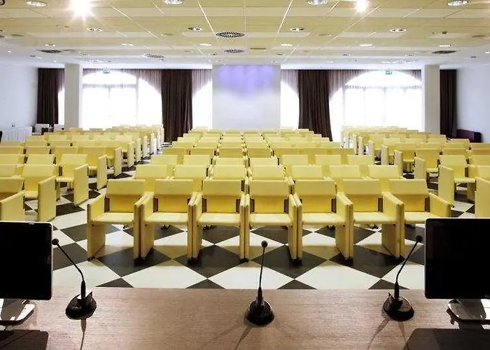 Hotel Yes Touring & 4*