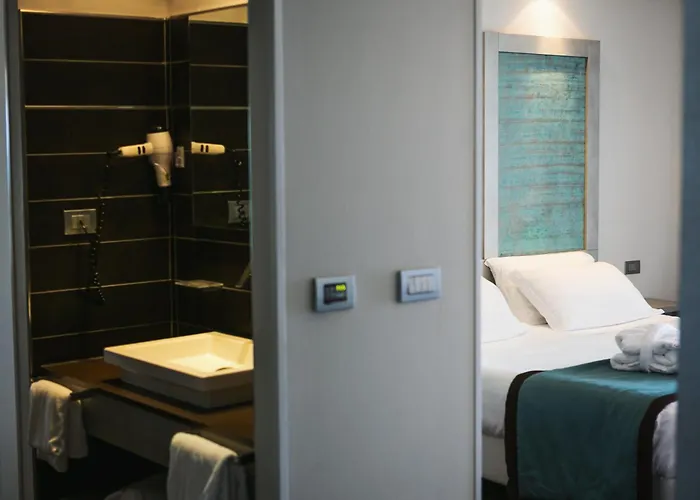 Yes Touring & Hotel 4*