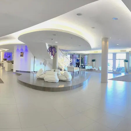 Yes Touring & 4* Rimini