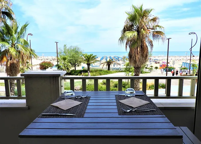 Yes Touring & 酒店 4*