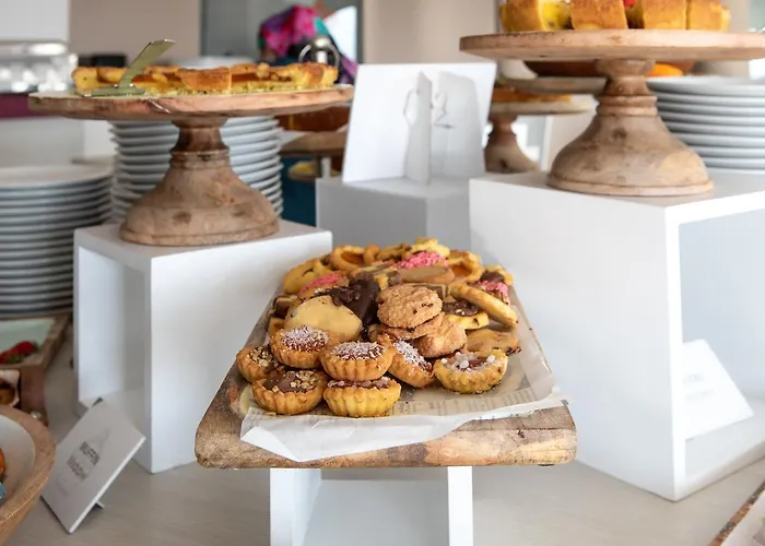 Yes Touring & 酒店 里米尼