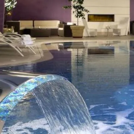 Yes Touring & Hotel 4*